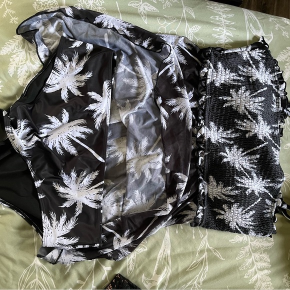 Black and White Palm Print Tankini - Picture 3 of 5